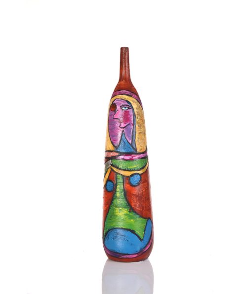 VASE FIGURE
