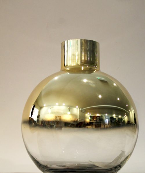 GLASS VASE